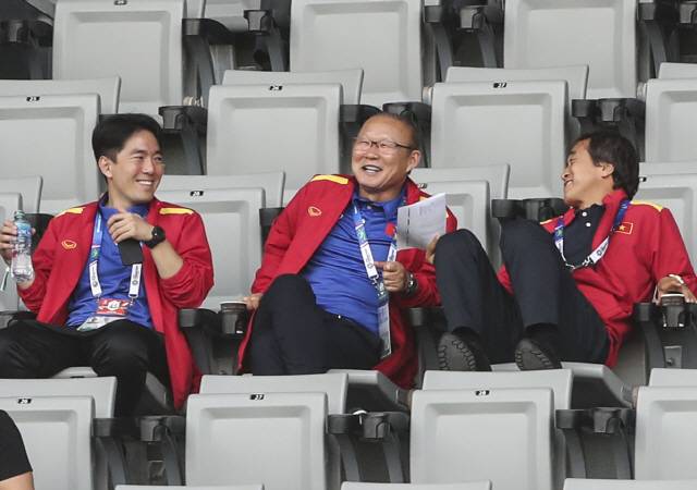 한국전 찾은 박항서 감독   <저작권자(c) 연합뉴스, 무단 전재-재배포 금지>