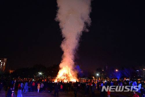【광주=뉴시스】 첨단 쌍암공원 정월대보름맞이 민속축제. photo@newsis.com