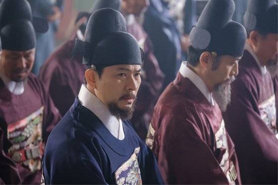 드라마 '왕이 된 남자'에서 도승지 역을 맡은 배우 김상경 [사진 tvN]