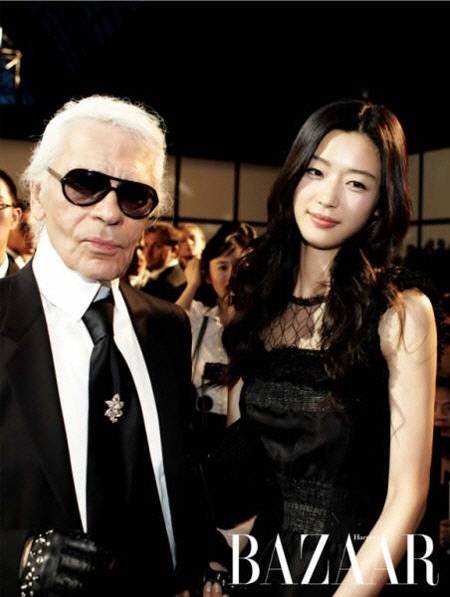 칼 라거펠트와 전지현. 바자르 제공