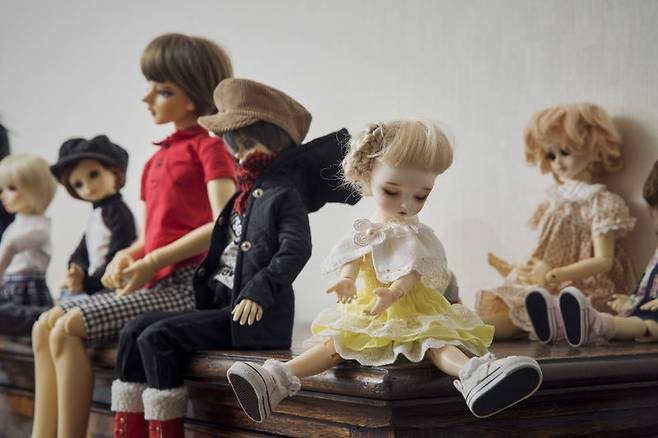 이스안씨가 수집한 인형. 사진 윤동길(스튜디오 어댑터 실장)