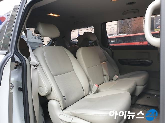 넓고 깨끗한 내부의 타다 차량. [황금빛 기자]