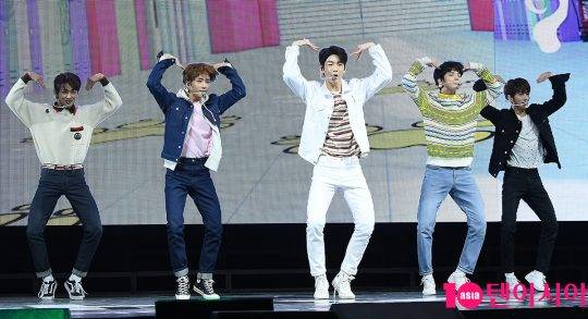 투모로우바이투게더,쇼케이스