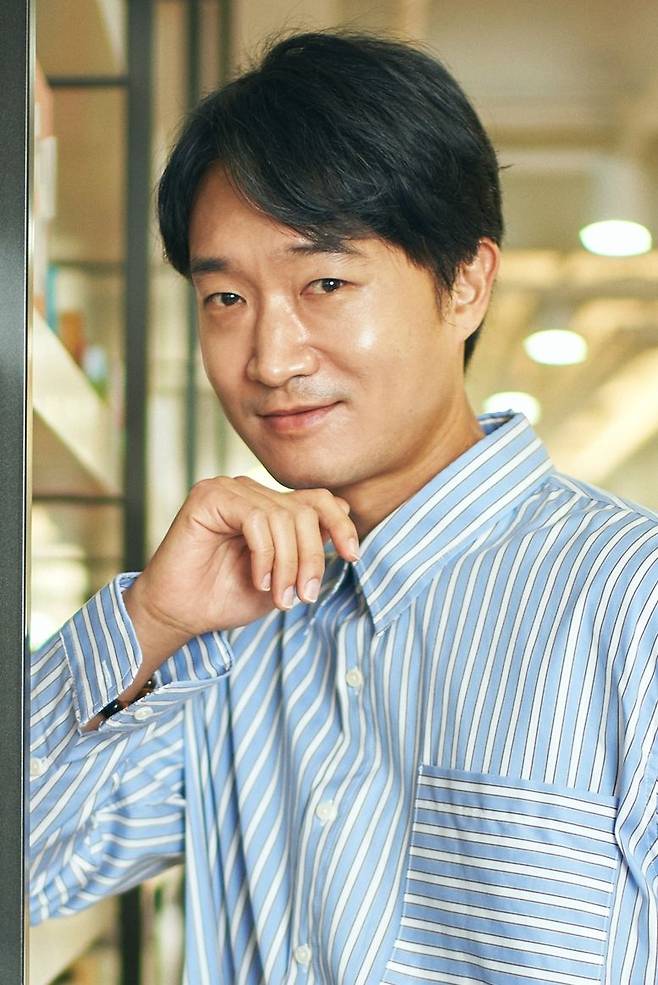 지난 11일 오후, 서울 종로구 삼청동의 한 카페에서 영화 '돈' 한지철 역을 맡은 배우 조우진을 만났다. (사진=쇼박스 제공)