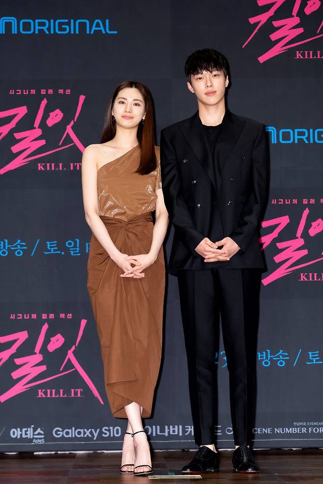 ▲ 드라마 '킬잇'에 출연한 나나(왼쪽)와 장기용. 제공|OCN