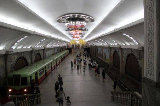 평양의 주요 명소 중 하나로 알려진 평양 지하철 전경(사진=프티퓌테 홈페이지/www.petitfute.com)