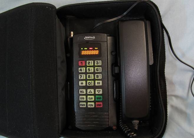 차량 안에서만 쓸 수 있는 무선전화, 카폰