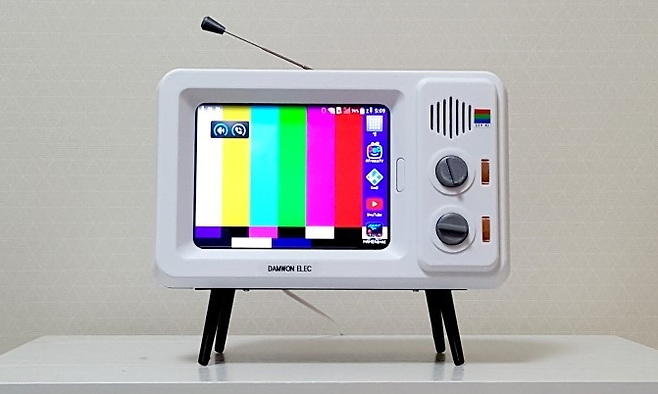 (3D 프린터로 제작된 휴대용 미니 TV!! 아름답다! / 눼이붜님 사진 제공