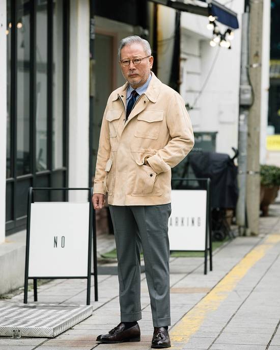 ‘남포동 꽃할배’ 여용기씨. 사진 에르디토 제공