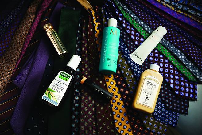 시니어들의 뷰티 아이템. 사진 박형인(스튜디오 톰 실장)