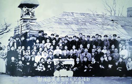 교회는 당시 제주읍 내 신사 터에서 시작했다.
