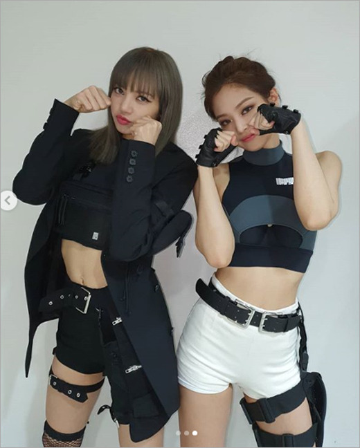 리사 제니 '레그홀스터, 툼 레이더 느낌 있네'