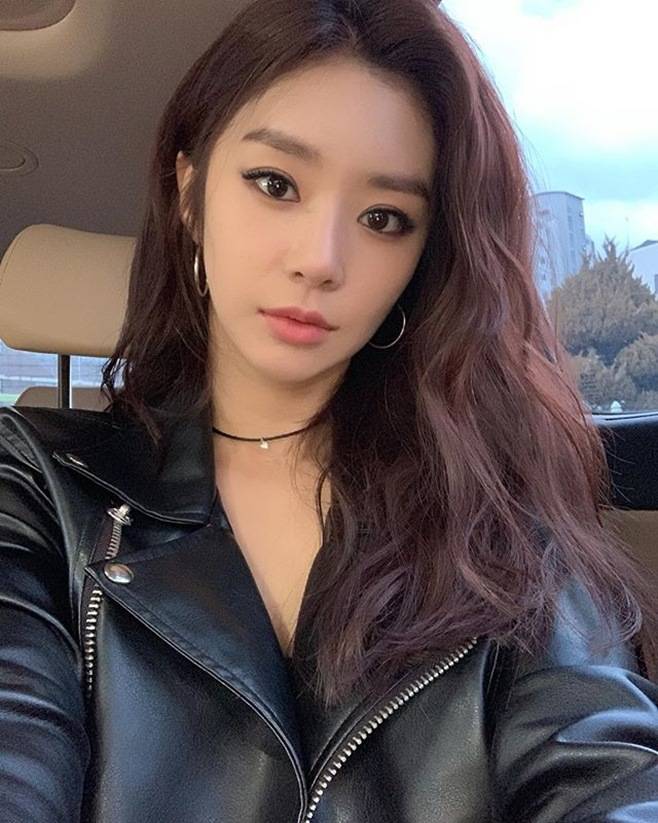 이주빈