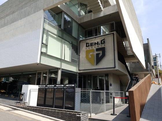 중앙일보는 지난 5일 서울 논현동에 있는 젠지 서울HQ를 방문했다. 김정민 기자