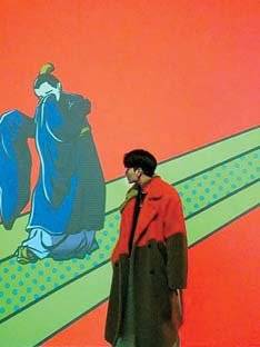 서울 능동 본다빈치뮤지엄에 꾸며진 미디어 아트 앞에서 사진을 촬영하는 윤효혁(@yoon_hh)씨.