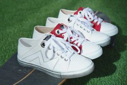 남녀 공용 바부슈 스타일 스니커즈/사진제공=렉켄