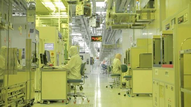 SK하이닉스가 반도체를 생산하는 클린룸. 광건티앤씨는 클린룸에 들어가는 무정전ㆍ비발진 클린 패널을 제작ㆍ시공하는 강소기업이다. [사진 제공=SK하이닉스]
