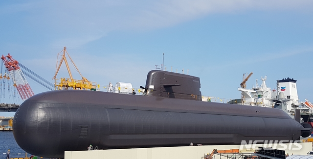 【서울=뉴시스】 해군 첫 3000t급 잠수함인 '도산안창호함'.