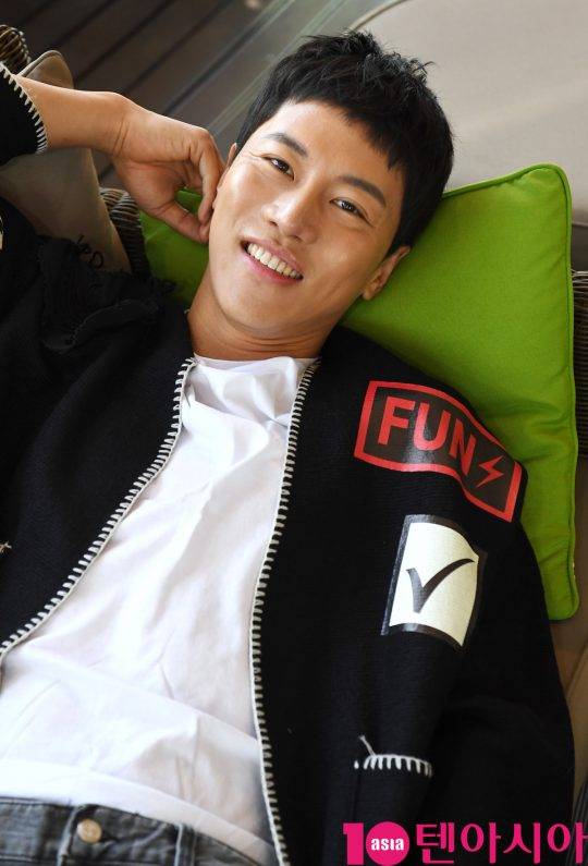 음문석은 “‘열혈사제’에 캐스팅된 계기도 연출 공부를 하며 영상 편집을 할 줄 알았기 때문이고, 무에타이, 춤 등 오래 배운 것들이 액션의 바탕이 됐기 때문”이라며 “작은 흔적들이 지금의 나를 만들었다”고 말했다./조준원 기자 wizard333@