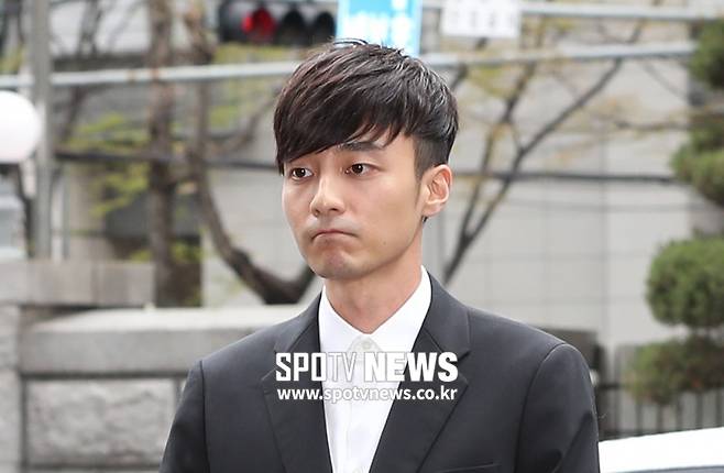 ▲ 미국 조지타운대학교를 우등으로 졸업한 로이킴. ⓒ곽혜미 기자