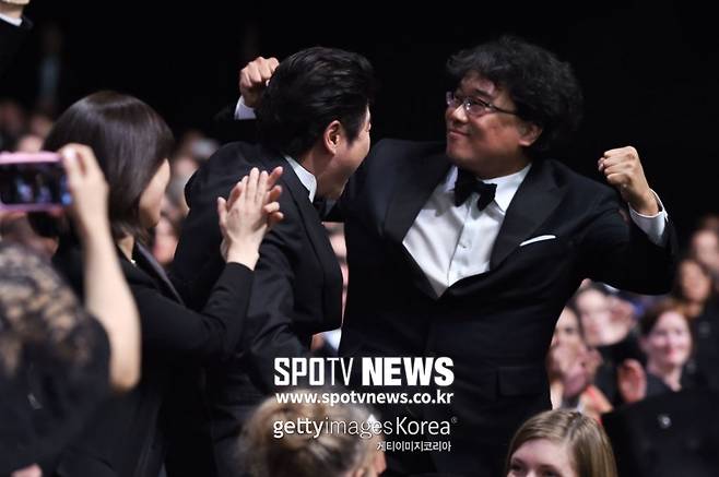 ▲ 제72회 칸 국제영화제 황금종려상 수상작 '기생충'을 합작한 봉준호 감독(오른쪽)과 송강호. ⓒ게티이미지