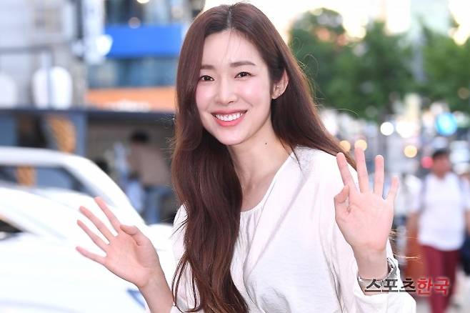 MBC 월화드라마 '특별근로감독관 조장풍' 종방연에 참석한 차정원. 사진=이혜영 기자 lhy@hankooki.com