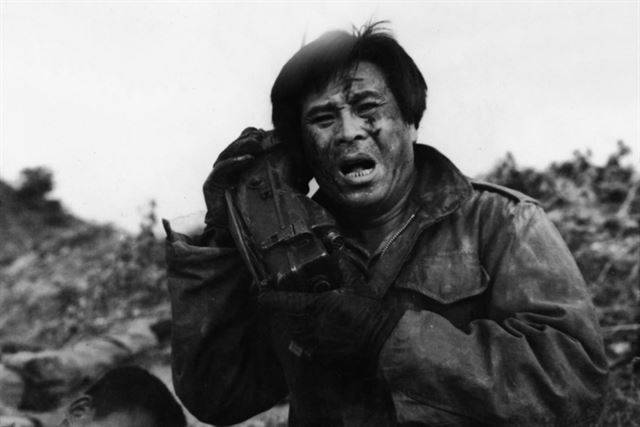 영화 '특공대와 돌아오지 않은 해병'(1970)에서 장동휘가 열연하고 있다. 한국일보 자료사진