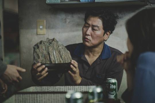 壽石·인디언 “죽은 존재 은유” 모스부호는 “기대 숨긴 장면”