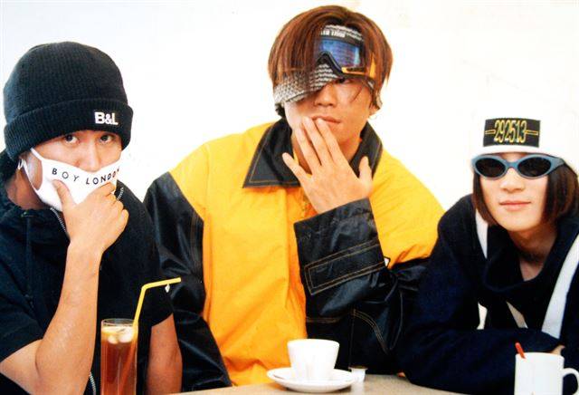 그림 1 아이돌 그룹 서태지와 아이들 멤버였던 양현석(가운데). 한국일보 자료사진