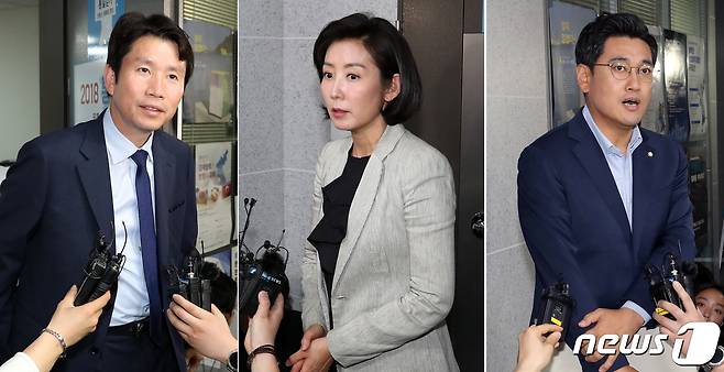 이인영 더불어민주당 원내대표, 나경원 자유한국당 원내대표, 오신환 바른미래당 원내대표가 2일 서울 여의도 국회 의원회관에서 만나 국회 정상화를 논의 한 후 나서고 있다. 이날 국회정상화를 위한 3당 원내대표 협상은 결렬됐다. 2019.6.2/뉴스1 © News1 이종덕 기자
