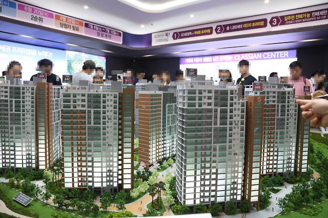 이달 경기도 파주 운정신도시 운정3지구 3개 단지에서 아파트 총 2792가구가 12년 만에 동시 분양으로 공급된다. 지난 14일 파주 운정신도시 모델하우스 모습. (사진=연합뉴스 제공)