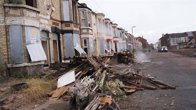 재개발로 폐허가 된 거리. 홈베이크드 제공