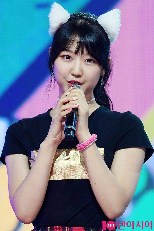 [TEN PHOTO] 락킷걸 한이슬 '두 눈에 별'