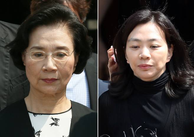 필리핀 가사도우미를 불법 고용한 혐의로 기소된 고(故) 조양호 한진그룹 회장의 부인 이명희(왼쪽)씨와 조현아 전 대한항공 부사장이 2일 오후 서울 서초구 서울중앙지법에서 열린 선고공판에서 검찰의 구형량보다 높은 징역형의 집행유예를 선고받은 뒤 각각 법정을 나서고 있다.(사진=연합뉴스)