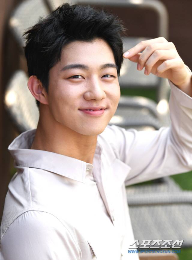 4일 오후 서울 종로구 인왕산로 한 카페에서 배우 기도훈이 인터뷰에 앞서 포즈를 취하고 있다. 송정헌 기자 songs@sportschosun.com/2019.07.04/