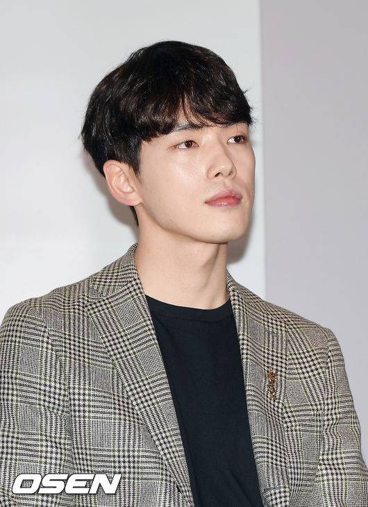 [OSEN=민경훈 기자] 22일 오후 서울 CGV용산아이파크몰에서 진행된 영화 '기억을 만나다' 언론시사회 및 기자간담회에서 배우 김정현이 생각에 잠겨있다./ rumi@osen.co.kr