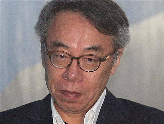 양승태 대법원장 시절 사법행정권 남용 의혹을 받고 있는 임종헌 전 법원행정처 차장이 22일 오전 서울 서초구 서울중앙지방법원에서 열린 직권남용권리행사방해 등 공판에 출석하고 있다. 2019.4.22/뉴스1