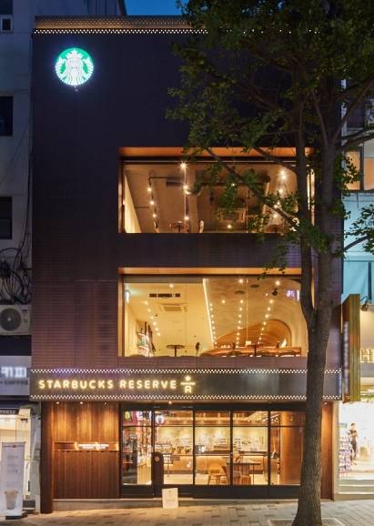 스타벅스 이대R점 전경 [사진=스타벅스커피 코리아]