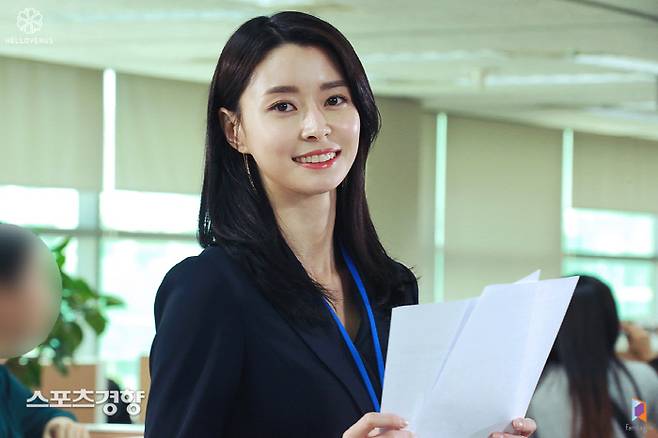 이종석과 열애설이 퍼진 권나라에게 세간의 관심이 집중됐다. 소속사 제공