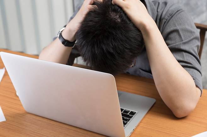 인기 과목을 서로 쟁취하는 대학 수강신청. 학생들은 원하는 과목을 모두 신청하는 '올킬'을 위해 학교 인근 PC방을 찾는다. (사진=이미지투데이)