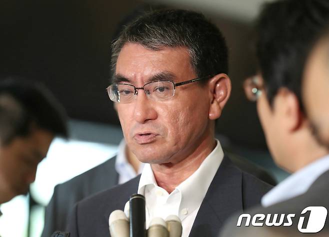 고로 다로 일본 외무상. @AFP=뉴스1