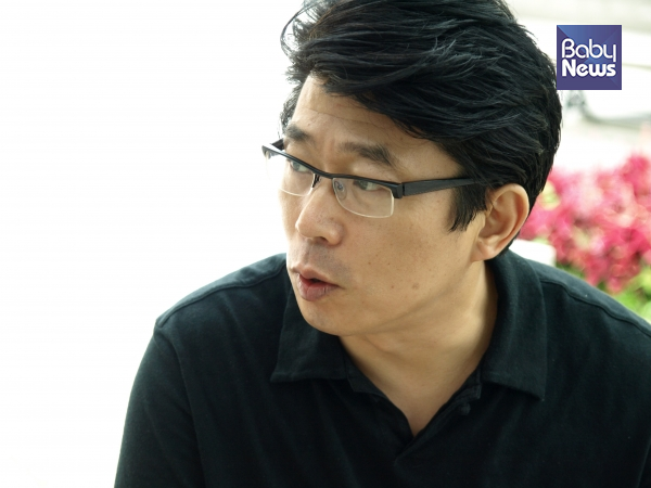 지난 1일 서울 종로구 한 카페에서 책 '낙태논쟁'의 저자 임종식 성균관대 초빙교수를 만났다. ⓒ임종식 교수 제공