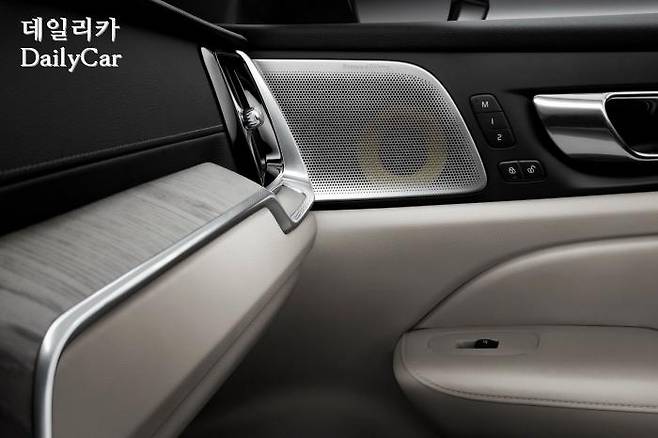 볼보, S60 (출처 볼보)