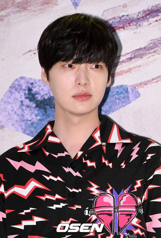 [OSEN=성남, 민경훈 기자]안재현이 포토월로 입장하며 포즈를 취하고 있다./ rumi@osen.co.kr