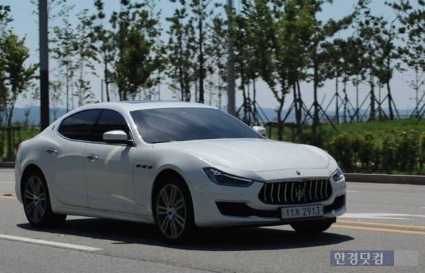 마세라티 기블리 S Q4.