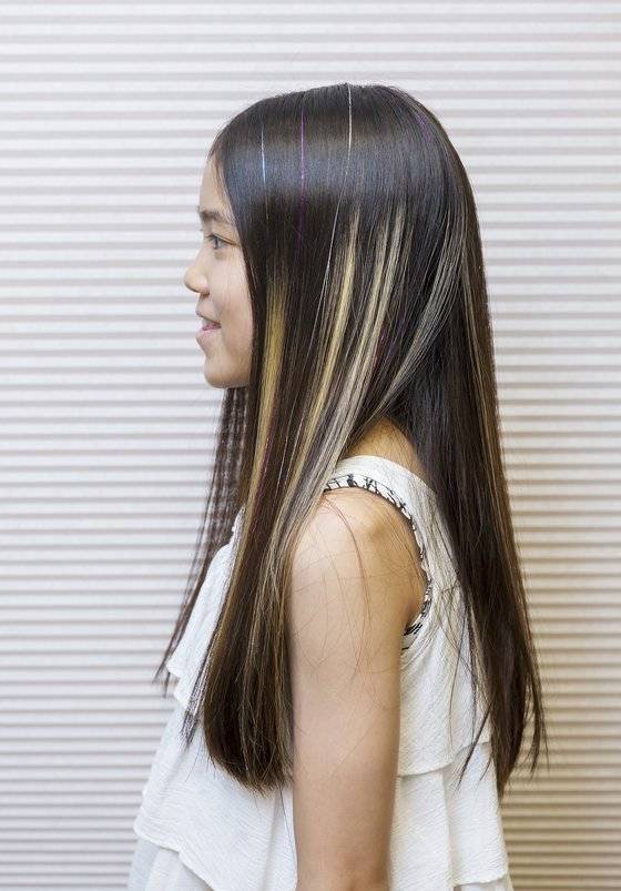 after 시술 후 긴 머리카락 사이로 블링블링 트윙클이 보이는 게 인상적이다.