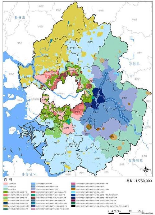 경기도 규제지도 (수원=연합뉴스) 경기도가 지역별 규제 상황과 내용을 한눈에 살펴볼 수 있는 '경기도 규제지도'를 제작해 9일 공개했다. 규제지도를 통해 개발제한구역, 군사시설보호구역, 팔당특별대책지역, 상수원보호구역 등 규제에 묶인 지역과 이들 규제가 중첩된 지역을 한눈에 알 수 있다. 2019.9.9 [경기도 제공. 재판매 및 DB 금지]      gaonnuri@yna.co.kr