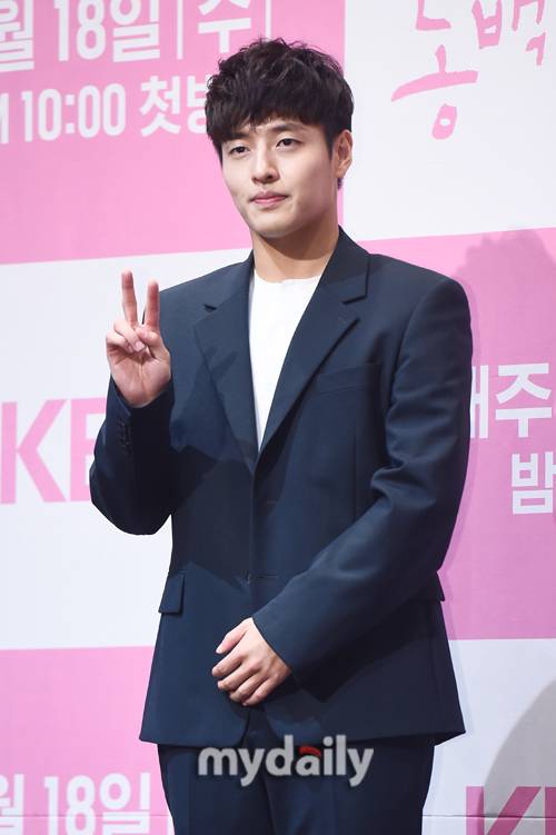 ▲ 강하늘 '전역 후 더 하얘진 얼굴'