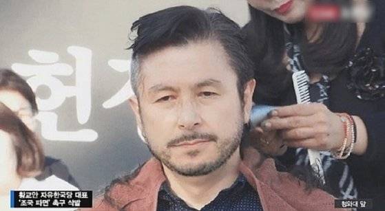 황교안 한국당 대표의 삭발 장면을 합성한 사진 [SNS 캡처]