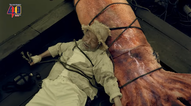 롯데리아 40주년 기념 메뉴인 오징어버거 광고에 출연한 배우 신구. /사진=롯데리아 유튜브채널 캡처